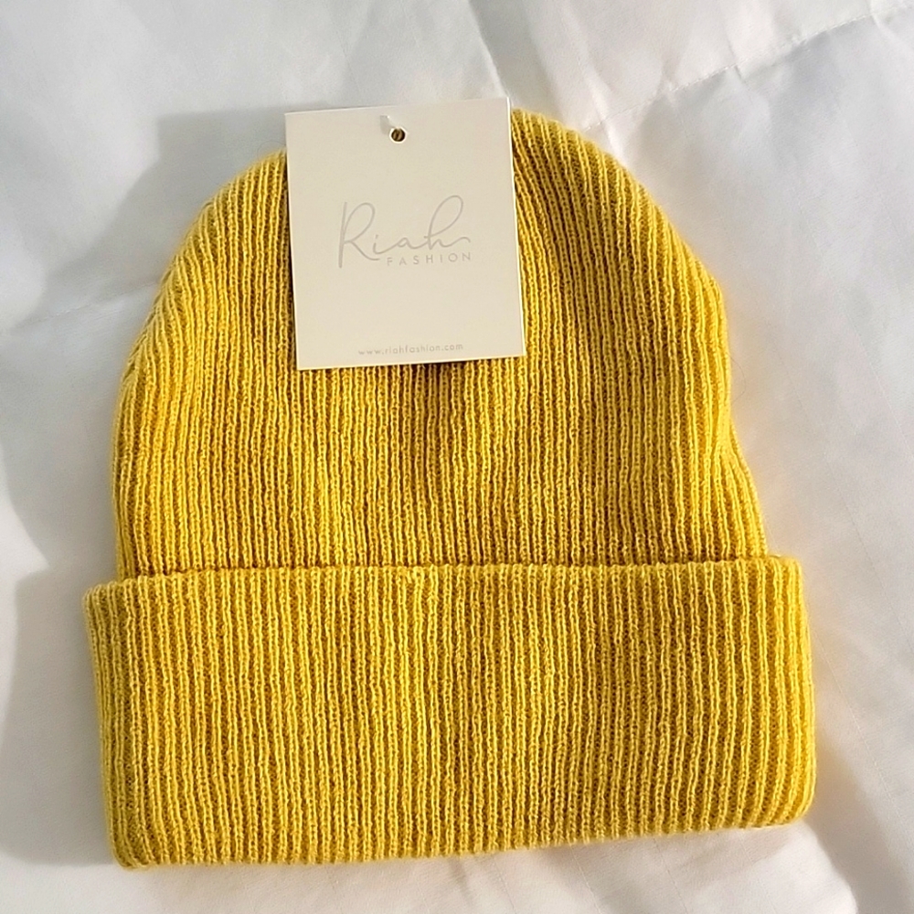 RIAH fashion yellow beanie